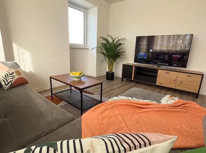 Home Inn Apartments - 202